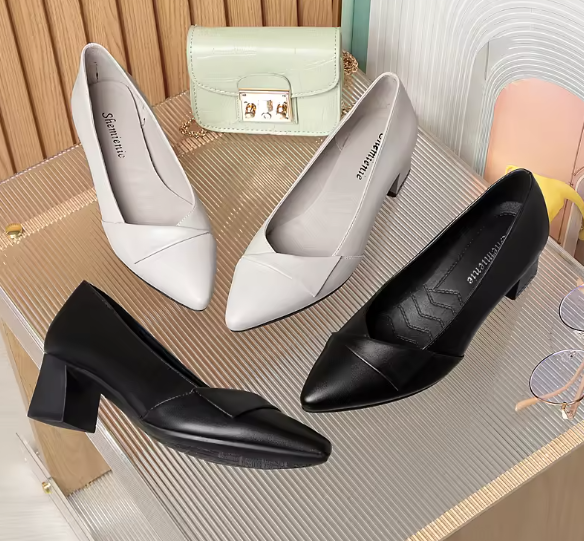 Celeste Schuhe mit spitzem Absatz