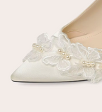 Spitzen-Pumps mit Perlen &amp; Spitzen-Details